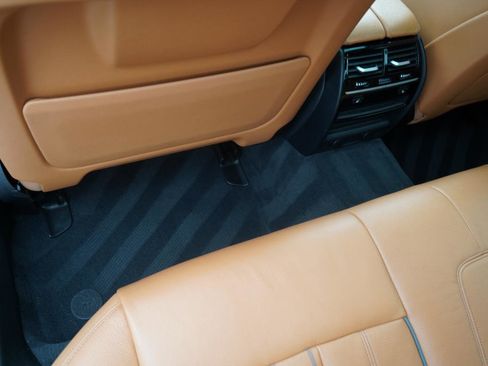 Used 2018 BMW 530e xDrive image 47