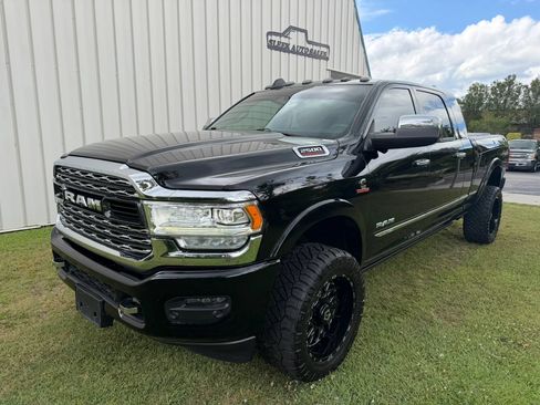Used 2019 RAM 2500 Limited AWD/4WD image 2