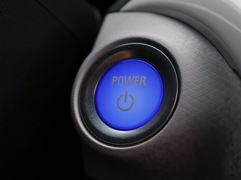 Used 2021 Chevrolet Bolt LT FWD image 18