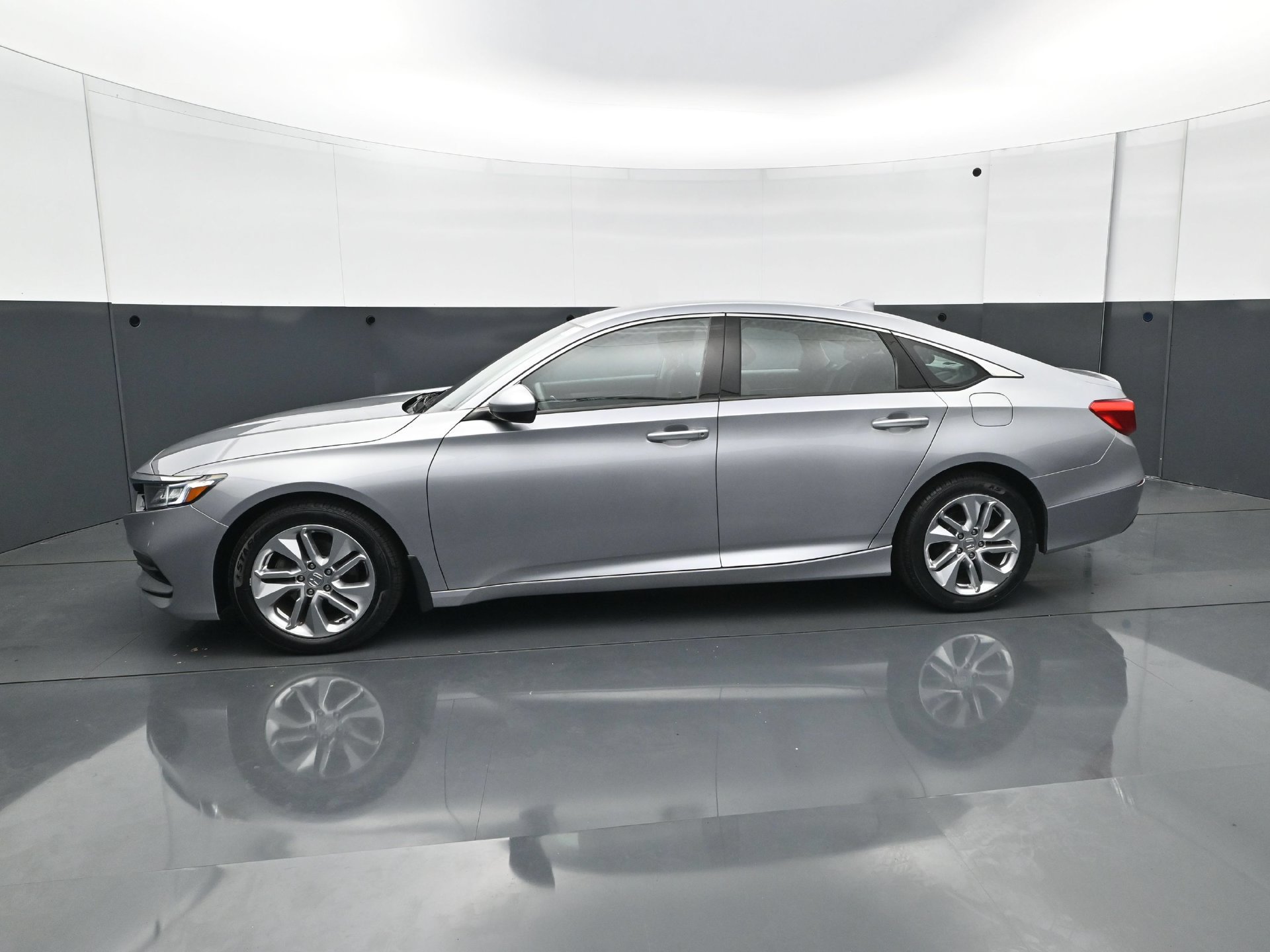 Used 2020 Honda Accord LX image 3