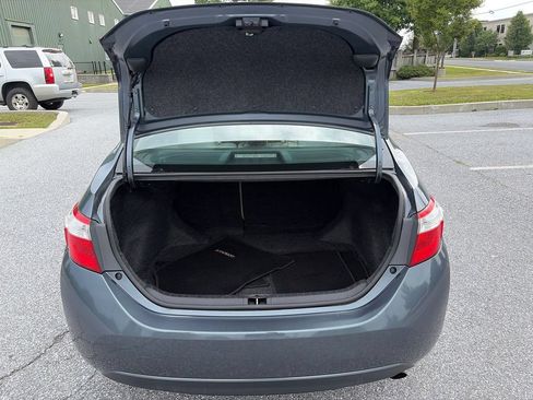 Used 2016 Toyota Corolla LE FWD image 11