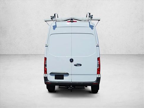 Used 2022 Mercedes-Benz Sprinter 2500 image 6