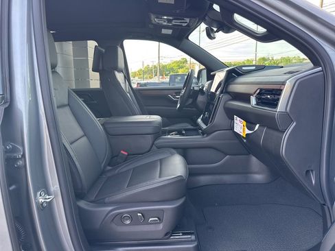 New 2026 GMC Yukon XL Denali image 18