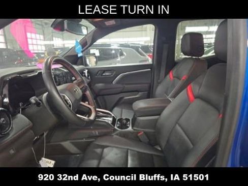Used 2023 Chevrolet Colorado Z71 w/ Z71 Convenience Package 2 AWD/4WD image 8