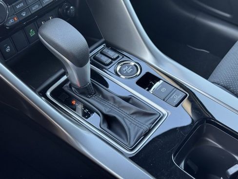 New 2025 Mitsubishi Eclipse Cross AWD image 30