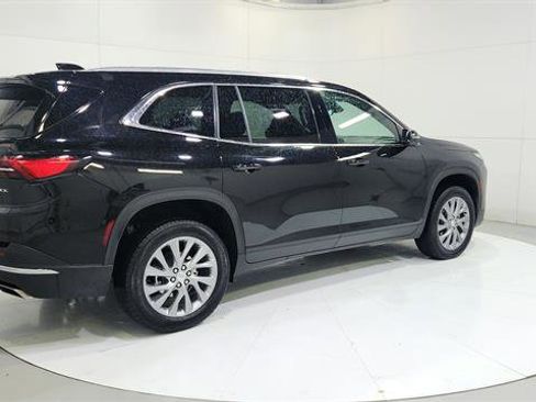 Used 2025 Buick Enclave Preferred image 8