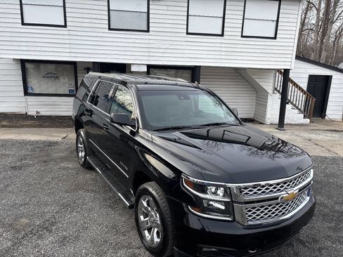 Used 2019 Chevrolet Tahoe LT w/ LT Signature Package image 43