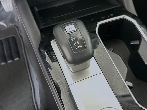 Used 2025 Mitsubishi Outlander SE FWD image 21