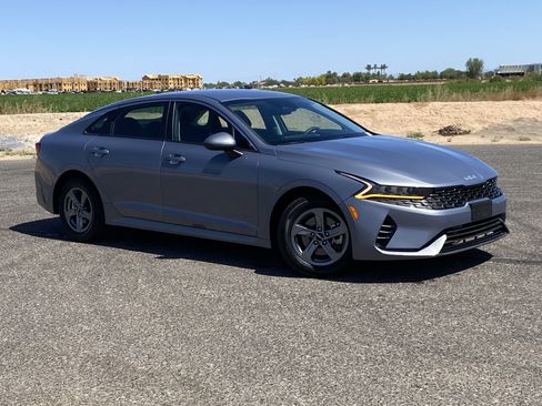 Used 2023 Kia K5 LXS FWD image 32