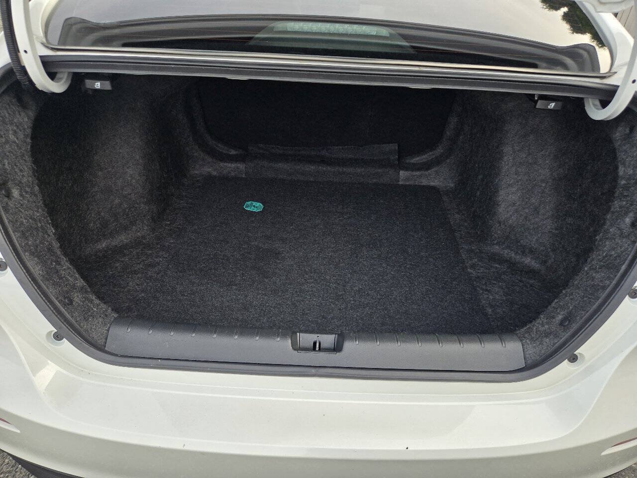 Used 2019 Honda Insight EX image 6