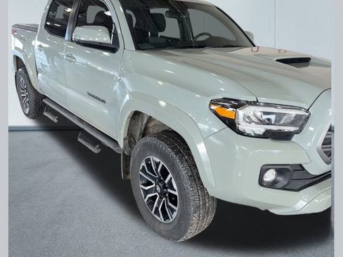 Used 2023 Toyota Tacoma TRD Sport w/ Technology Package image 1