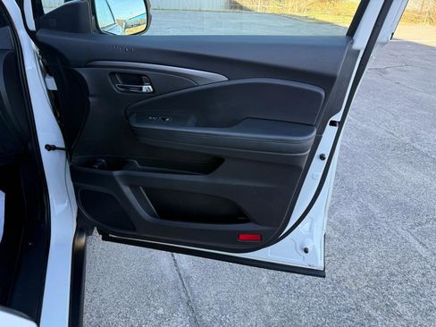 Used 2022 Honda Pilot Sport image 28