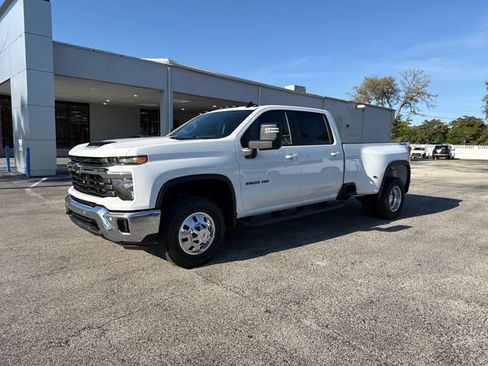 New 2026 Chevrolet Silverado 3500 LT w/ All Star Edition AWD/4WD image 2