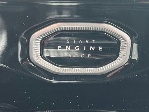 New 2026 Jeep Grand Cherokee L Limited w/ Limited Altitude Package image 11