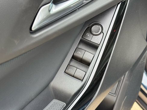 New 2026 Chevrolet Equinox LT image 10