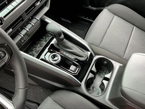 New 2026 Chevrolet Colorado W/T image 8