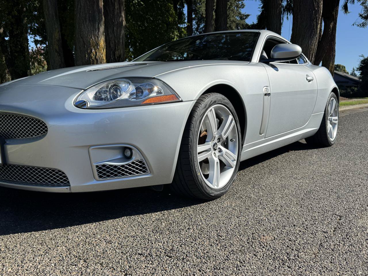 Used 2007 Jaguar XKR R RWD image 10