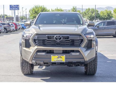 Used 2025 Toyota Tacoma TRD Off-Road w/ TRD Off Road Premium Package AWD/4WD image 8