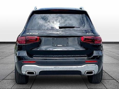 New 2026 Mercedes-Benz GLB 250 4MATIC image 5