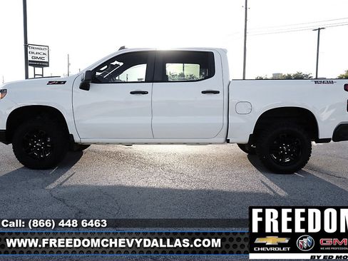 Certified 2023 Chevrolet Silverado 1500 Custom Trail Boss w/ LPO, Dark Essentials Package image 4