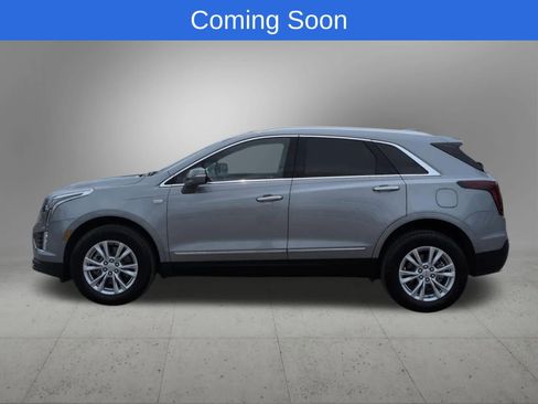 Used 2025 Cadillac XT5 Luxury w/ LPO, Floor Liner Package AWD/4WD image 3