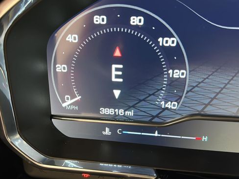 Used 2022 GMC Sierra 1500 SLE image 12