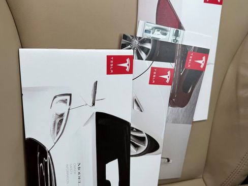 Used 2013 Tesla Model S RWD image 8