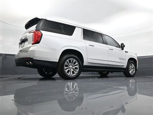 Used 2021 GMC Yukon XL Denali image 26