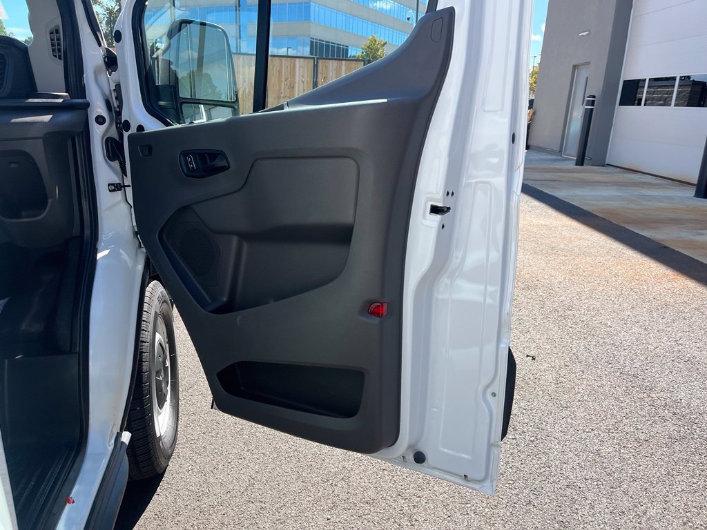 Used 2025 Ford Transit 250 148 Medium Roof RWD image 13
