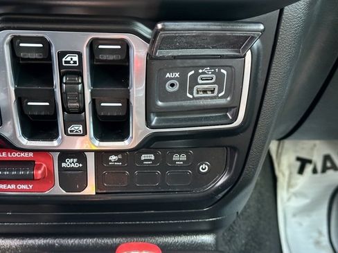 Used 2020 Jeep Gladiator Mojave image 30