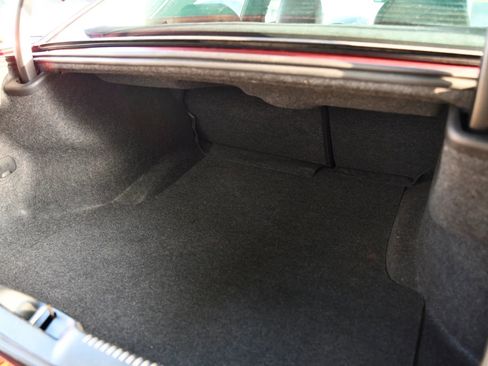 Used 2019 Chrysler 300 Limited RWD image 23