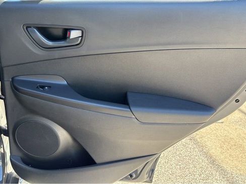 Used 2023 Hyundai Kona SEL FWD image 10