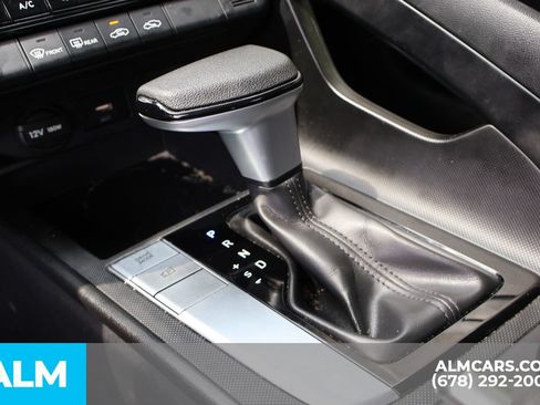 Used 2024 Hyundai Elantra SEL FWD image 27
