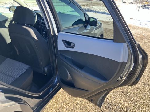 Used 2019 Hyundai Kona SEL image 26