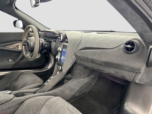 Used 2018 McLaren 720S Performance image 31