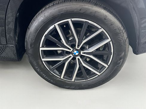 Used 2025 BMW X1 xDrive28i AWD/4WD image 11