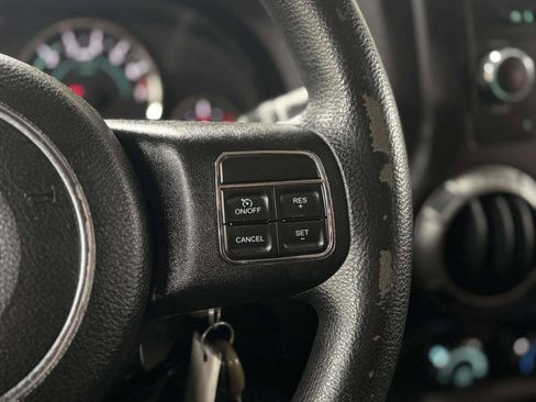 Used 2014 Jeep Wrangler Unlimited Sport AWD/4WD image 32