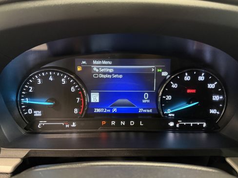 Used 2024 Ford Explorer XLT w/ Equipment Group 202A AWD/4WD image 15