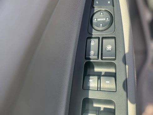 Used 2021 Hyundai Tucson SE FWD image 14