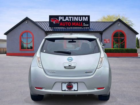 Used 2016 Nissan Leaf SV w/ Premium Package FWD image 6