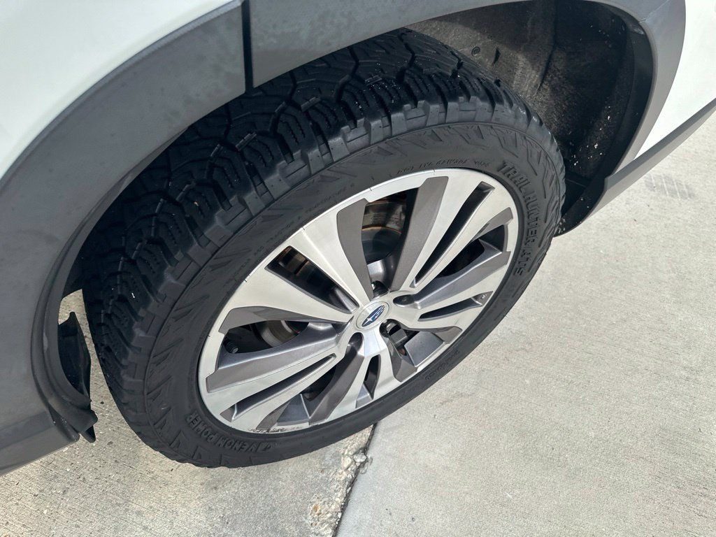 Used 2022 Subaru Ascent Limited AWD/4WD image 40