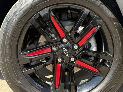 Certified 2025 Chevrolet Trax ACTIV FWD image 11