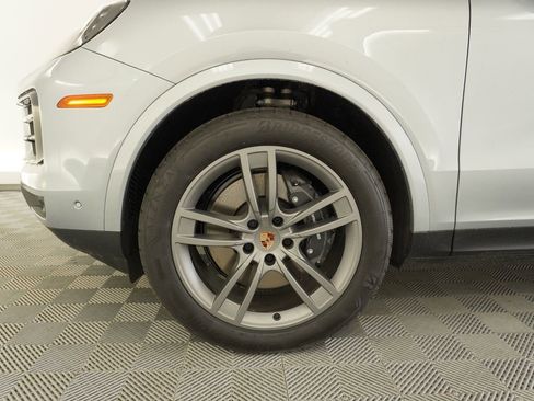 Used 2026 Porsche Cayenne Coupe AWD/4WD image 11
