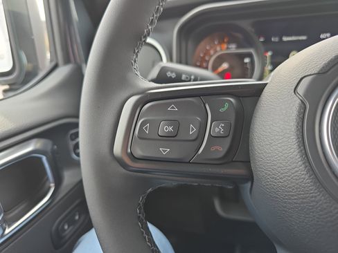 New 2025 Jeep Gladiator Sport w/ Premium Package image 20