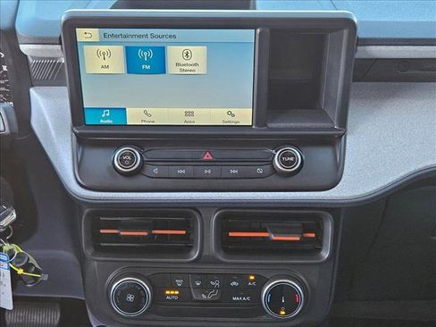 Used 2023 Ford Maverick XLT image 14