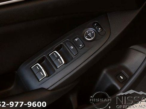 Used 2022 Honda Accord Sport image 11