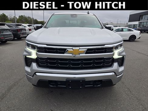 Used 2022 Chevrolet Silverado 1500 LT w/ Safety Package image 2