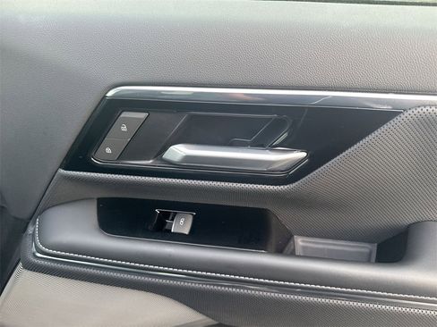 Used 2025 GMC Sierra EV Denali image 30