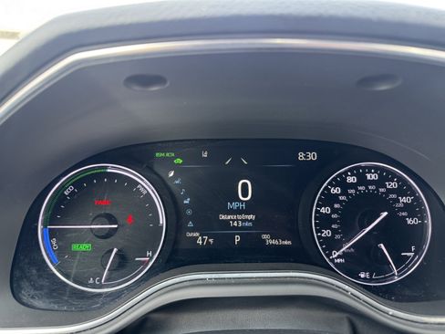 Used 2022 Toyota Avalon XSE image 21