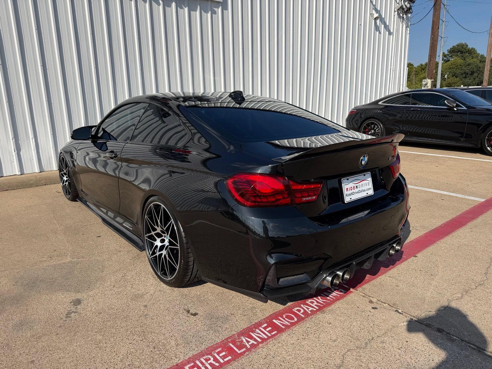 Used 2017 BMW M4 Coupe RWD image 4